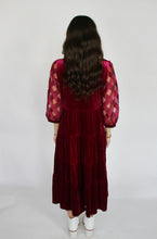 Load image into Gallery viewer, Victorias Velvet Dress
