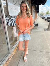 Load image into Gallery viewer, Light Wash Denim Shorts
