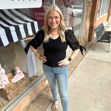Load image into Gallery viewer, Black Ribbed Puff Sleeve Top
