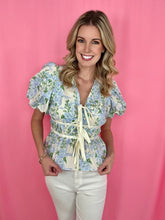 Load image into Gallery viewer, Francesca Floral Top
