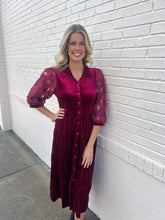 Load image into Gallery viewer, Victorias Velvet Dress
