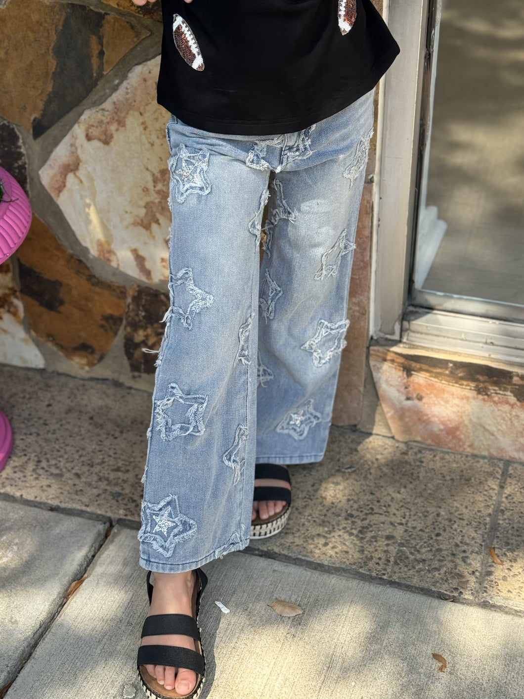 Wide Leg Frayed Star Jeans